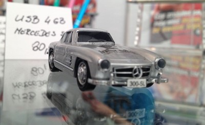 300SL USB.jpg