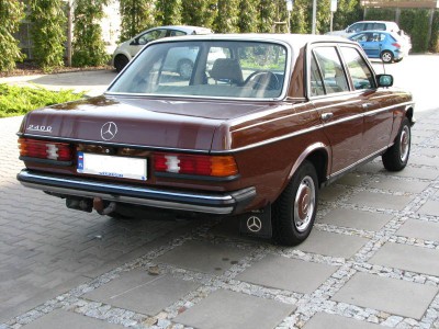 240d_6.jpg